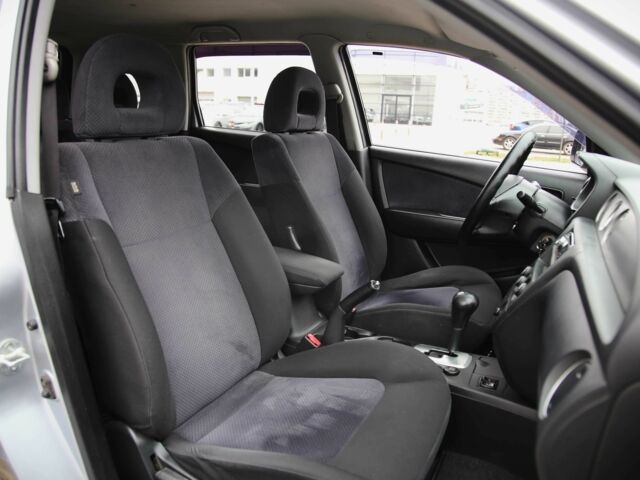 Серый Мицубиси Аутлендер, объемом двигателя 2.4 л и пробегом 171 тыс. км за 8200 $, фото 9 на Automoto.ua