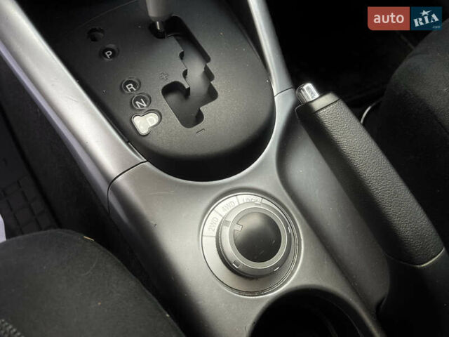 Серый Мицубиси Аутлендер, объемом двигателя 3 л и пробегом 157 тыс. км за 8500 $, фото 29 на Automoto.ua