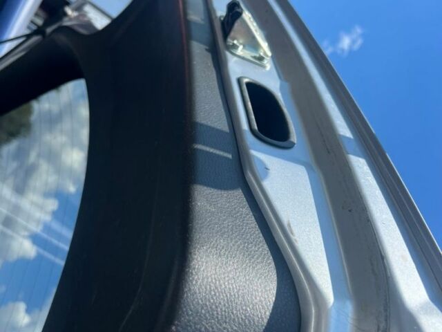 Серый Мицубиси Аутлендер, объемом двигателя 2.4 л и пробегом 220 тыс. км за 3369 $, фото 9 на Automoto.ua