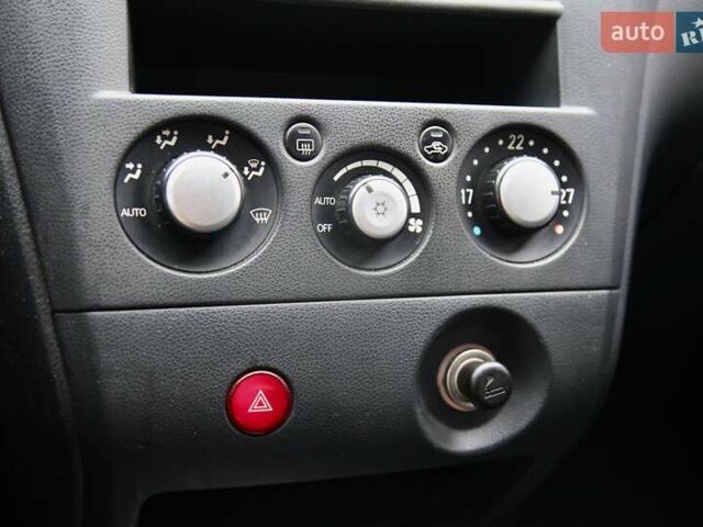 Серый Мицубиси Аутлендер, объемом двигателя 2.4 л и пробегом 171 тыс. км за 8200 $, фото 18 на Automoto.ua