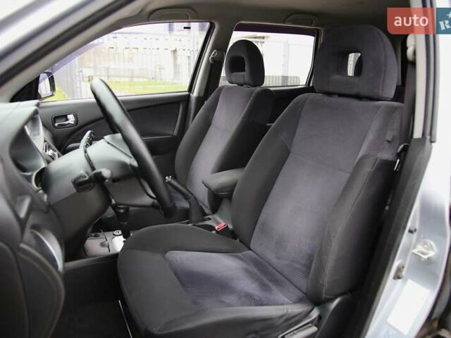 Серый Мицубиси Аутлендер, объемом двигателя 2.4 л и пробегом 171 тыс. км за 8200 $, фото 6 на Automoto.ua