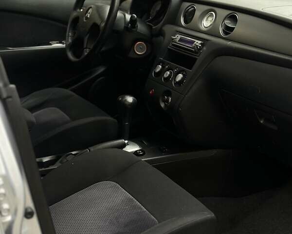 Сірий Міцубісі Аутлендер, об'ємом двигуна 2.4 л та пробігом 98 тис. км за 7199 $, фото 82 на Automoto.ua