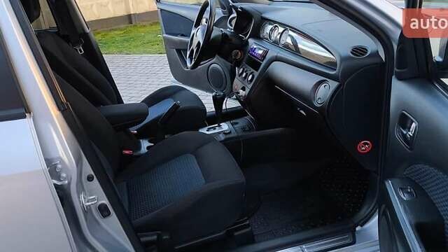 Серый Мицубиси Аутлендер, объемом двигателя 2.38 л и пробегом 228 тыс. км за 7900 $, фото 8 на Automoto.ua