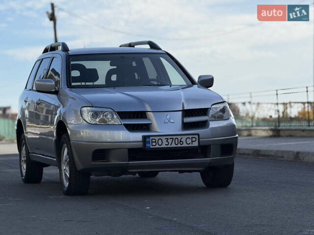 Сірий Міцубісі Аутлендер, об'ємом двигуна 2 л та пробігом 235 тис. км за 5200 $, фото 3 на Automoto.ua
