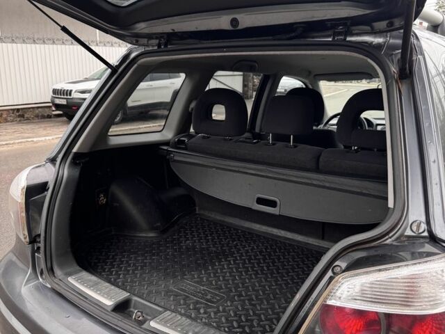 Сірий Міцубісі Аутлендер, об'ємом двигуна 2 л та пробігом 310 тис. км за 5200 $, фото 5 на Automoto.ua