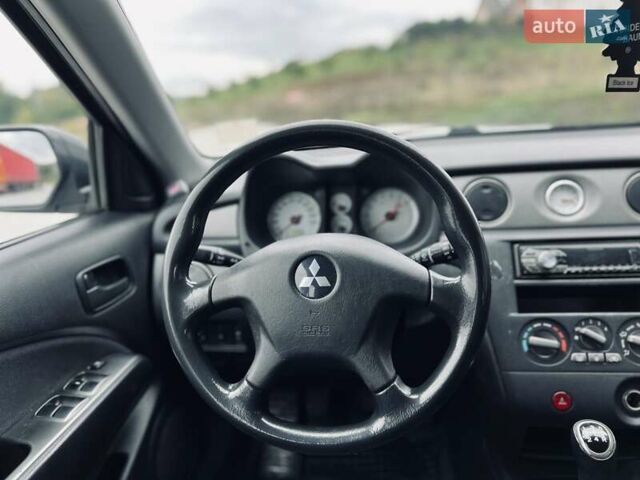 Сірий Міцубісі Аутлендер, об'ємом двигуна 2 л та пробігом 300 тис. км за 5150 $, фото 24 на Automoto.ua