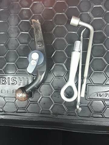 Сірий Міцубісі Аутлендер, об'ємом двигуна 1.97 л та пробігом 197 тис. км за 8999 $, фото 23 на Automoto.ua