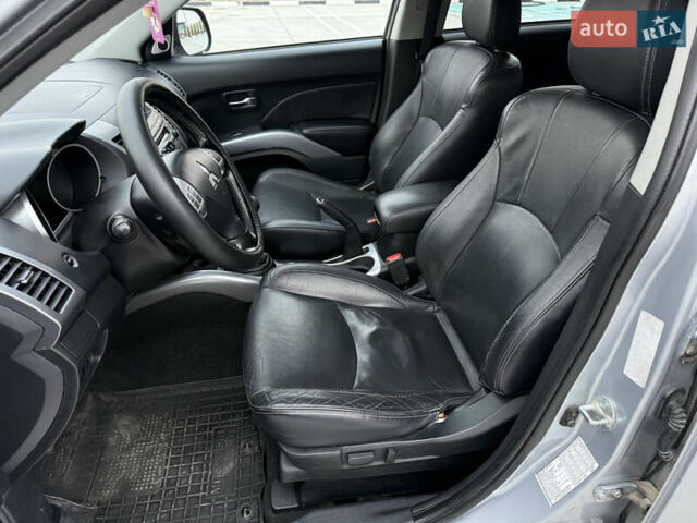 Серый Мицубиси Аутлендер, объемом двигателя 2 л и пробегом 299 тыс. км за 7750 $, фото 25 на Automoto.ua