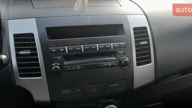 Сірий Міцубісі Аутлендер, об'ємом двигуна 1.97 л та пробігом 197 тис. км за 8999 $, фото 17 на Automoto.ua