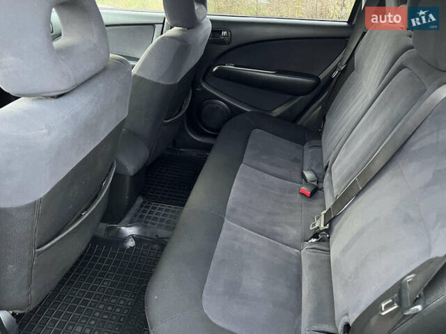 Серый Мицубиси Аутлендер, объемом двигателя 2 л и пробегом 196 тыс. км за 6450 $, фото 31 на Automoto.ua