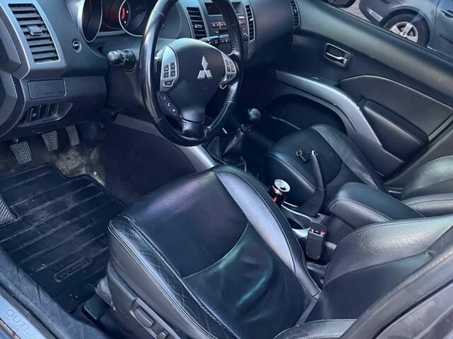 Міцубісі Аутлендер 2007 у Петропавловке на Automoto.ua Сірий Міцубісі Аутлендер, об'ємом двигуна 2 л та пробігом 320 тис. км за 4700 $, фото 6 на Automoto.ua