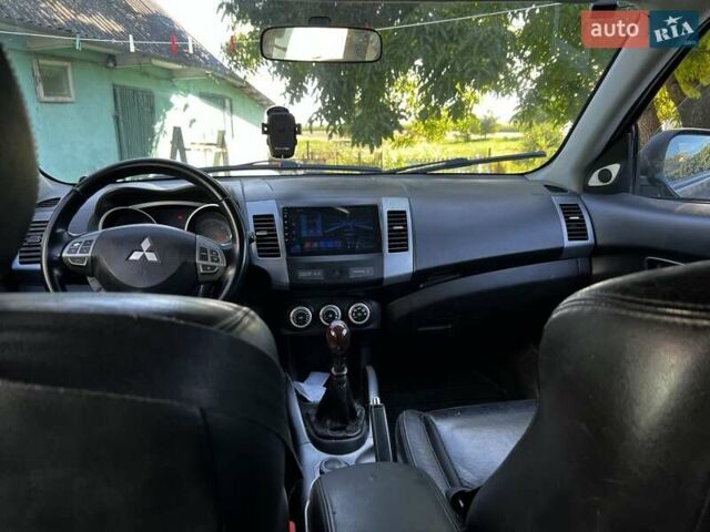 Міцубісі Аутлендер 2007 у Сквира на Automoto.ua Сірий Міцубісі Аутлендер, об'ємом двигуна 2 л та пробігом 286 тис. км за 7200 $, фото 3 на Automoto.ua