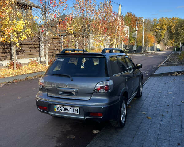 Мицубиси Аутлендер 2007 в Киеве на Automoto.ua Серый Мицубиси Аутлендер, объемом двигателя 2.4 л и пробегом 291 тыс. км за 6500 $, фото 5 на Automoto.ua