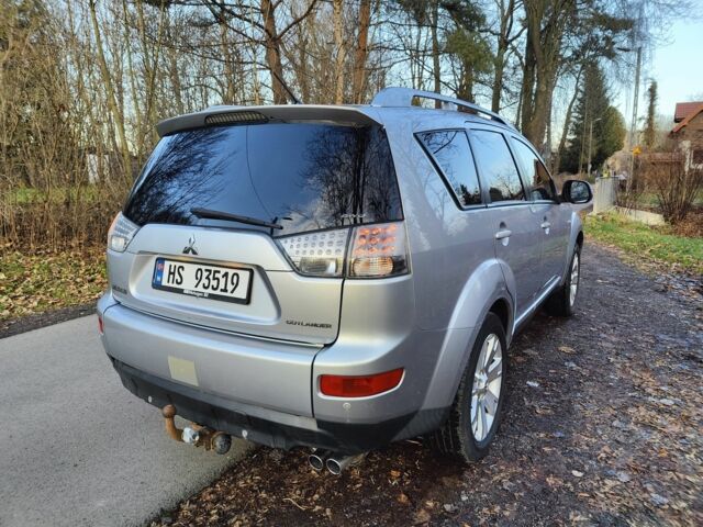 Сірий Міцубісі Аутлендер, об'ємом двигуна 0 л та пробігом 320 тис. км за 4049 $, фото 3 на Automoto.ua