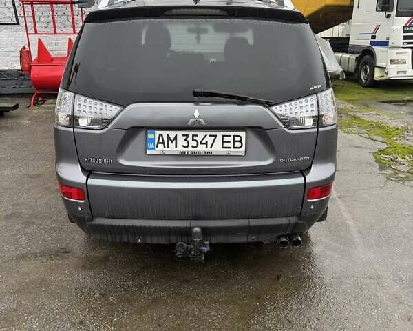 Серый Мицубиси Аутлендер, объемом двигателя 2 л и пробегом 260 тыс. км за 8400 $, фото 6 на Automoto.ua