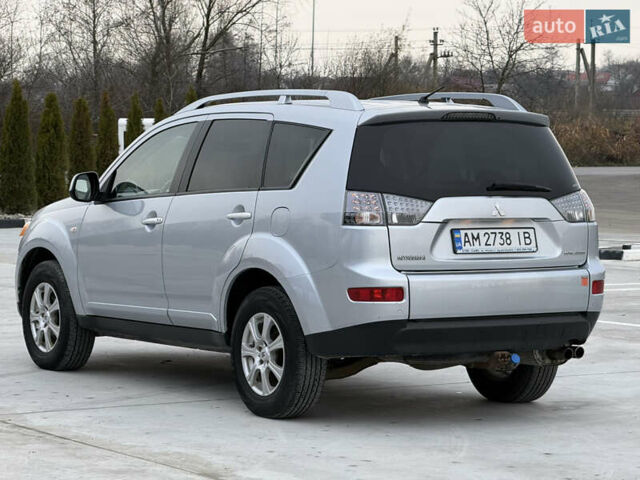 Серый Мицубиси Аутлендер, объемом двигателя 2 л и пробегом 299 тыс. км за 7750 $, фото 8 на Automoto.ua