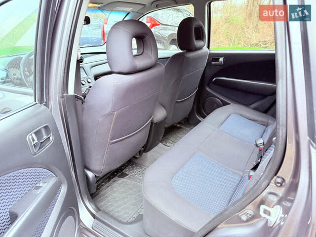 Серый Мицубиси Аутлендер, объемом двигателя 2.4 л и пробегом 240 тыс. км за 6900 $, фото 64 на Automoto.ua