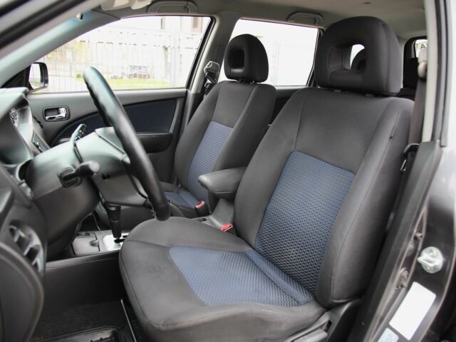 Серый Мицубиси Аутлендер, объемом двигателя 2.4 л и пробегом 240 тыс. км за 7200 $, фото 6 на Automoto.ua