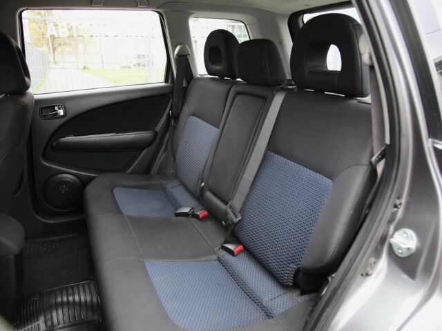 Серый Мицубиси Аутлендер, объемом двигателя 2.4 л и пробегом 240 тыс. км за 7200 $, фото 7 на Automoto.ua