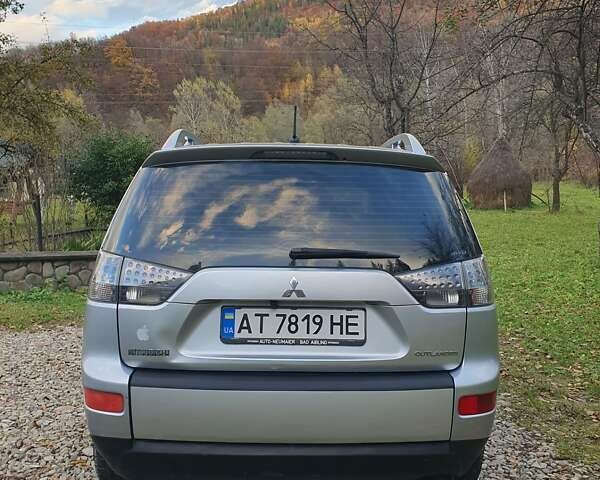 Міцубісі Аутлендер 2007 у Косове на Automoto.ua Сірий Міцубісі Аутлендер, об'ємом двигуна 2 л та пробігом 320 тис. км за 7500 $, фото 18 на Automoto.ua