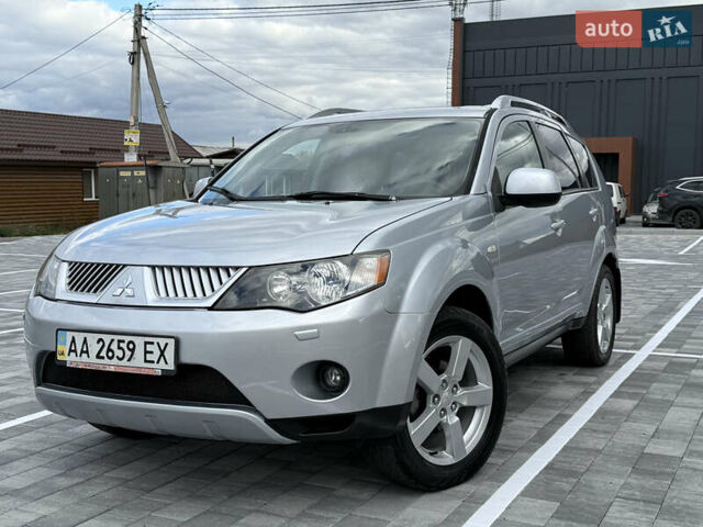 Міцубісі Аутлендер 2007 у Вінниці на Automoto.ua Сірий Міцубісі Аутлендер, об'ємом двигуна 2.4 л та пробігом 126 тис. км за 10500 $, фото 12 на Automoto.ua