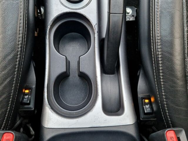 Серый Мицубиси Аутлендер, объемом двигателя 3 л и пробегом 197 тыс. км за 9500 $, фото 17 на Automoto.ua