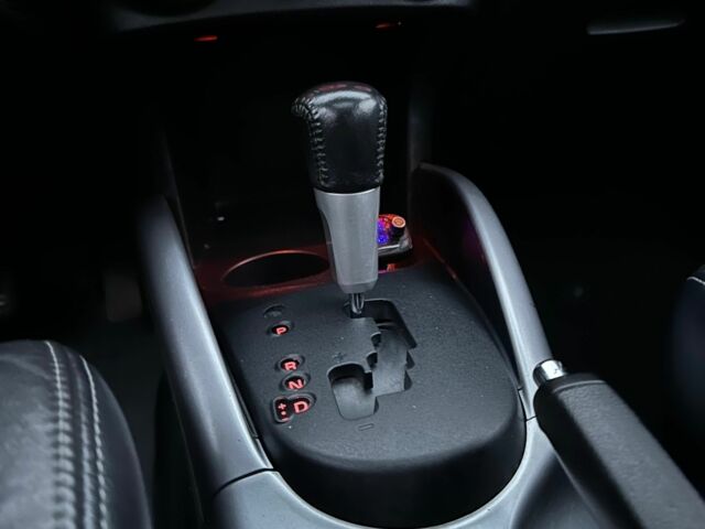 Серый Мицубиси Аутлендер, объемом двигателя 3 л и пробегом 129 тыс. км за 10500 $, фото 18 на Automoto.ua