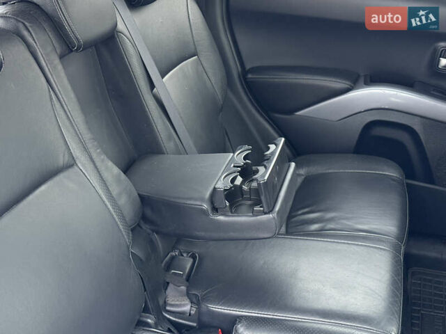 Серый Мицубиси Аутлендер, объемом двигателя 2 л и пробегом 299 тыс. км за 7750 $, фото 32 на Automoto.ua