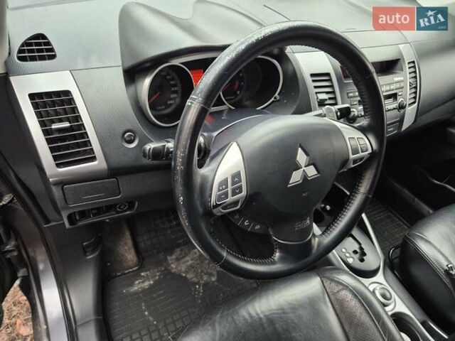 Сірий Міцубісі Аутлендер, об'ємом двигуна 3 л та пробігом 299 тис. км за 9000 $, фото 20 на Automoto.ua