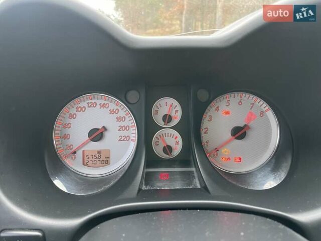 Серый Мицубиси Аутлендер, объемом двигателя 2 л и пробегом 270 тыс. км за 7000 $, фото 16 на Automoto.ua