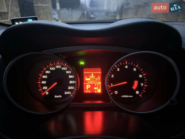 Серый Мицубиси Аутлендер, объемом двигателя 2.4 л и пробегом 236 тыс. км за 7600 $, фото 58 на Automoto.ua