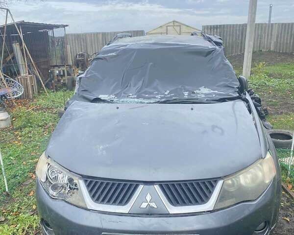 Серый Мицубиси Аутлендер, объемом двигателя 1.97 л и пробегом 250 тыс. км за 4000 $, фото 2 на Automoto.ua