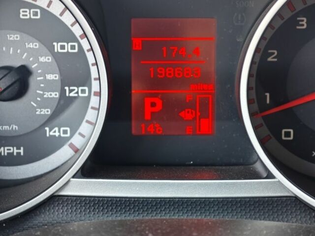 Сірий Міцубісі Аутлендер, об'ємом двигуна 3 л та пробігом 320 тис. км за 7500 $, фото 3 на Automoto.ua