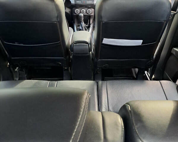 Серый Мицубиси Аутлендер, объемом двигателя 2 л и пробегом 230 тыс. км за 9500 $, фото 9 на Automoto.ua