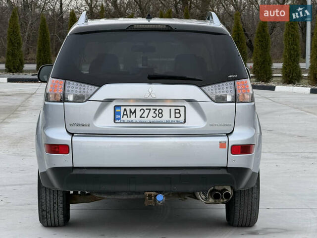 Серый Мицубиси Аутлендер, объемом двигателя 2 л и пробегом 299 тыс. км за 7750 $, фото 7 на Automoto.ua