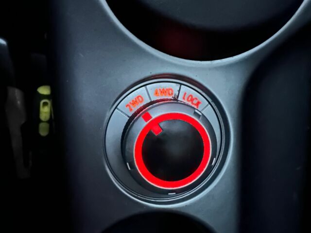 Серый Мицубиси Аутлендер, объемом двигателя 3 л и пробегом 129 тыс. км за 10500 $, фото 20 на Automoto.ua