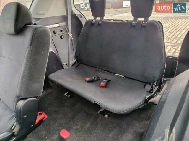 Серый Мицубиси Аутлендер, объемом двигателя 2 л и пробегом 332 тыс. км за 7650 $, фото 25 на Automoto.ua