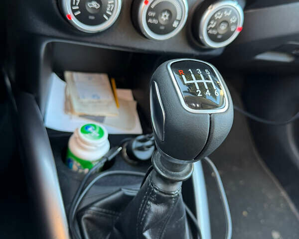 Серый Мицубиси Аутлендер, объемом двигателя 1.97 л и пробегом 260 тыс. км за 10900 $, фото 8 на Automoto.ua