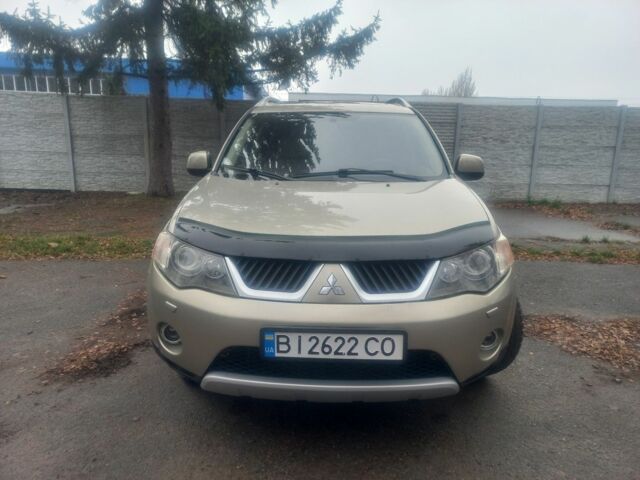 Сірий Міцубісі Аутлендер, об'ємом двигуна 2 л та пробігом 245 тис. км за 8600 $, фото 1 на Automoto.ua