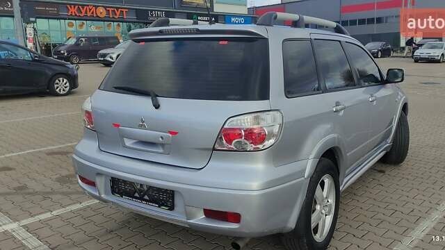 Сірий Міцубісі Аутлендер, об'ємом двигуна 2.4 л та пробігом 170 тис. км за 6400 $, фото 10 на Automoto.ua