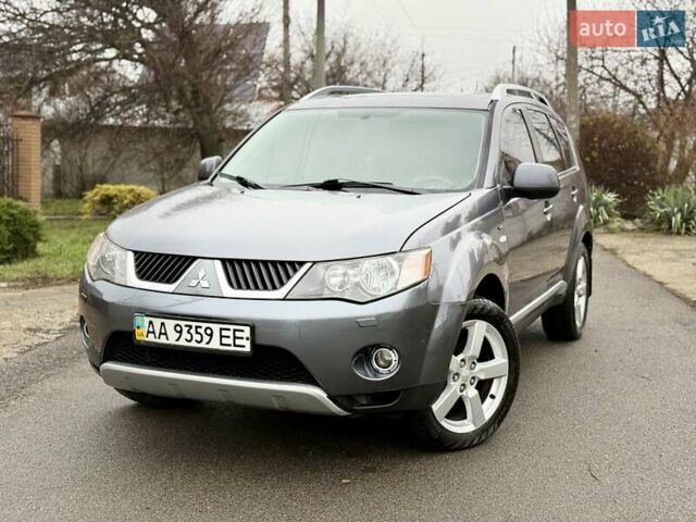 Сірий Міцубісі Аутлендер, об'ємом двигуна 3 л та пробігом 227 тис. км за 8900 $, фото 1 на Automoto.ua
