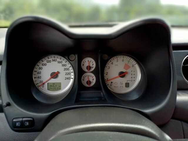 Серый Мицубиси Аутлендер, объемом двигателя 2.4 л и пробегом 243 тыс. км за 6200 $, фото 10 на Automoto.ua