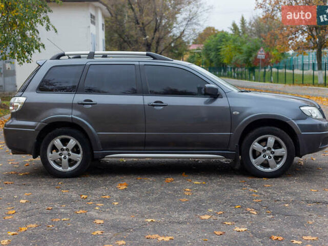 Міцубісі Аутлендер 2007 у Харкові на Automoto.ua Сірий Міцубісі Аутлендер, об'ємом двигуна 2.38 л та пробігом 283 тис. км за 6000 $, фото 4 на Automoto.ua