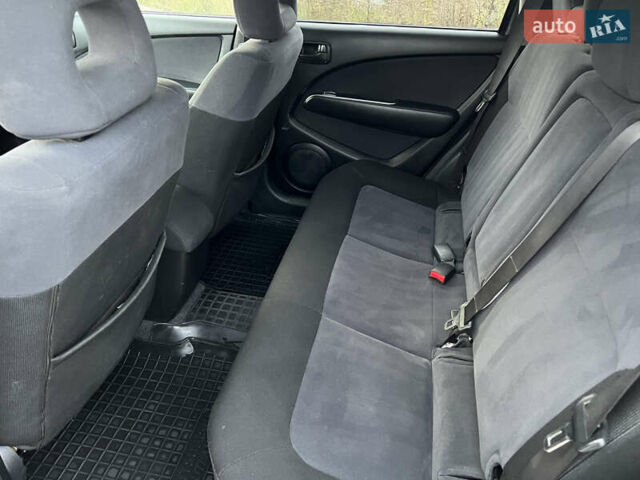 Сірий Міцубісі Аутлендер, об'ємом двигуна 2 л та пробігом 192 тис. км за 6400 $, фото 40 на Automoto.ua
