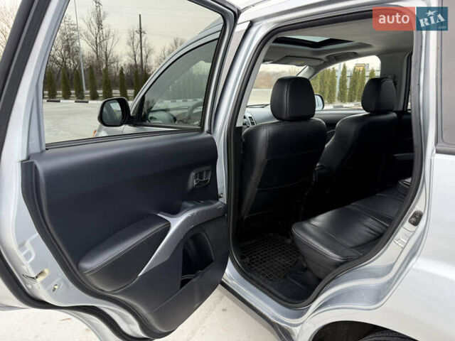 Серый Мицубиси Аутлендер, объемом двигателя 2 л и пробегом 299 тыс. км за 7750 $, фото 33 на Automoto.ua