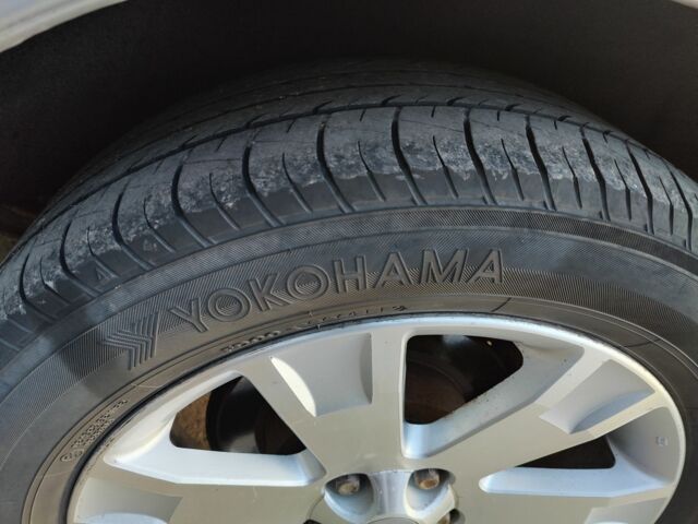 Сірий Міцубісі Аутлендер, об'ємом двигуна 0 л та пробігом 320 тис. км за 4049 $, фото 6 на Automoto.ua