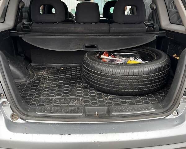 Сірий Міцубісі Аутлендер, об'ємом двигуна 2 л та пробігом 332 тис. км за 6200 $, фото 13 на Automoto.ua