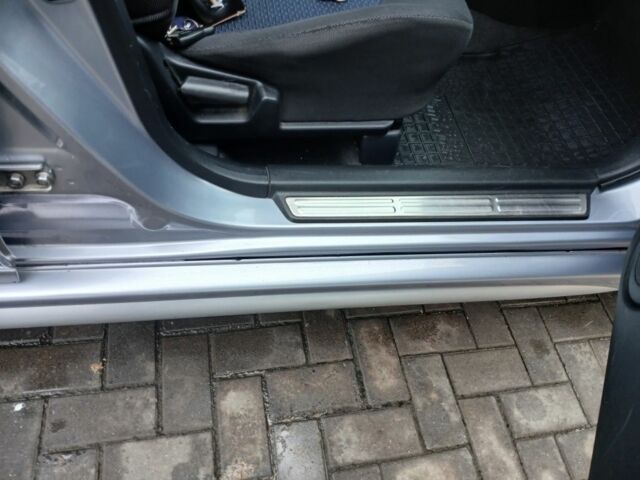 Серый Мицубиси Аутлендер, объемом двигателя 2.4 л и пробегом 300 тыс. км за 5900 $, фото 9 на Automoto.ua