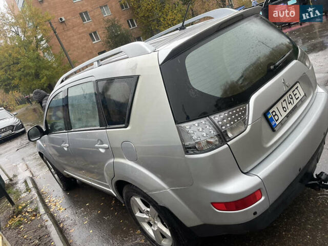 Міцубісі Аутлендер 2007 у Полтаві на Automoto.ua Сірий Міцубісі Аутлендер, об'ємом двигуна 3 л та пробігом 319 тис. км за 6900 $, фото 3 на Automoto.ua