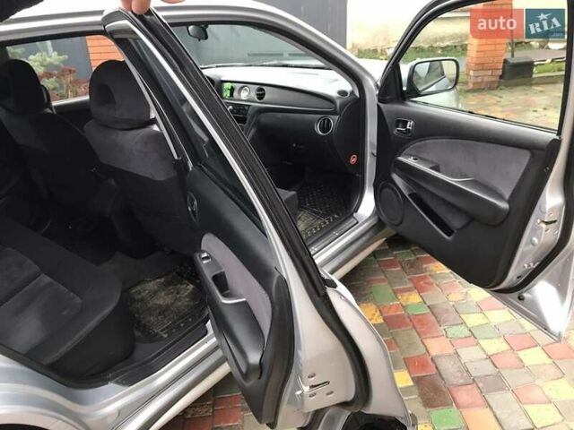 Сірий Міцубісі Аутлендер, об'ємом двигуна 2.4 л та пробігом 167 тис. км за 6400 $, фото 7 на Automoto.ua